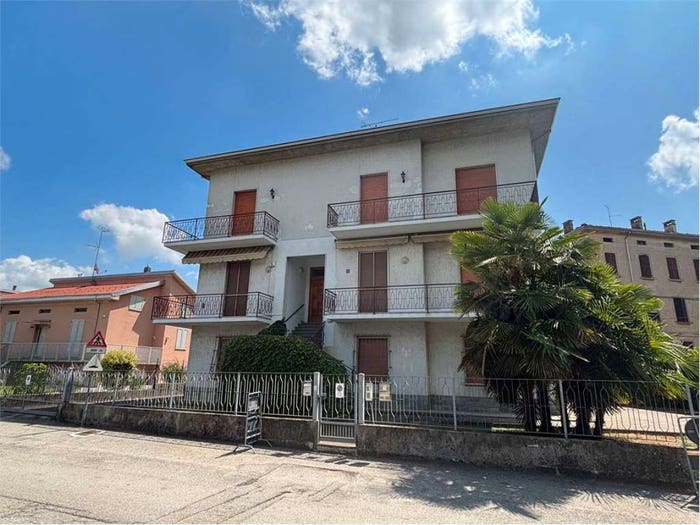 Appartamento con 6 locali in vendita in Centro, Soragna