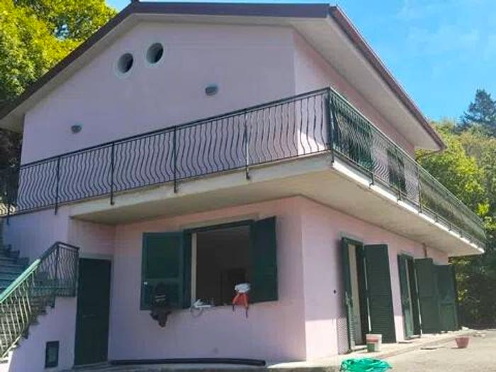 Casa con 6 locali in vendita in Cembrano SNC, Cembrano, Maissana