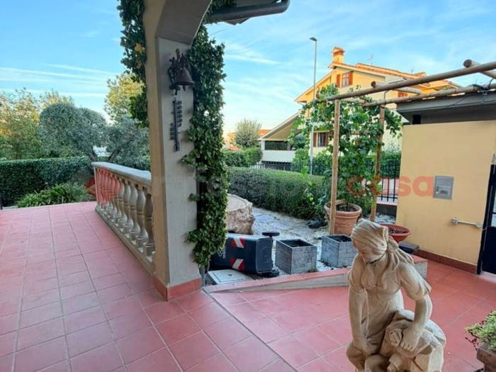 Casa con 6 locali in vendita in VIA MASACCIO, Centro, Poggio a Caiano