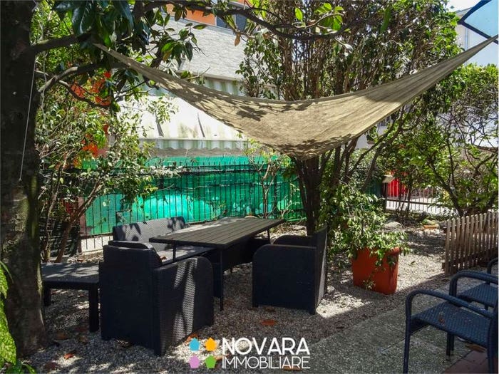 Casa con 5 locali in vendita in Viale Martiri di Belfiore, Sant'Antonio, Novara
