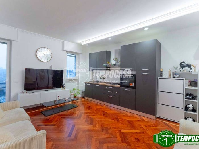 Appartamento trilocale in vendita in Via Giuseppe Garibaldi, Centro, Bollate