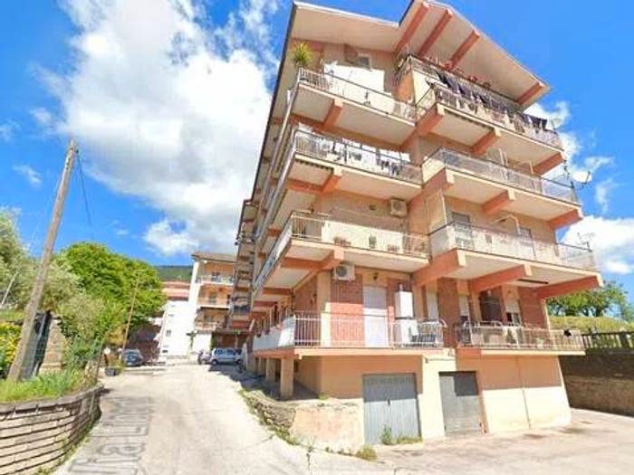 Appartamento con 5 locali in vendita in Viale Della Libertà, Centro, Gorga