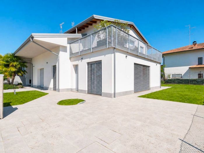 Casa trilocale in vendita in Via Giovanni Boccaccio, Rovereto, Novi di Modena