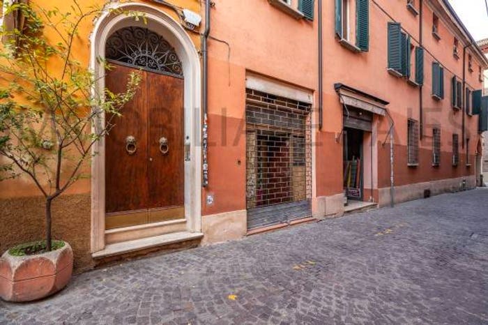 Appartamento con 5 locali in vendita in Centro Storico, Bologna