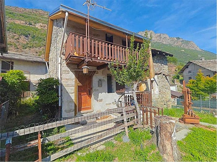 Casa trilocale in vendita in Albard, Donnas