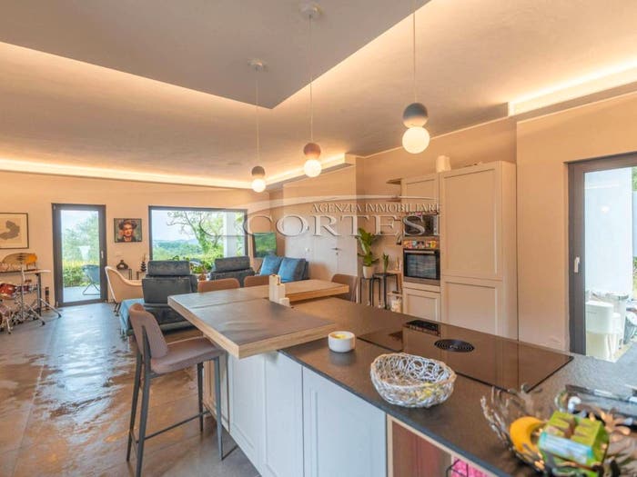 Casa con 6 locali in vendita in Strada Civitella Benazzone, Casa del Diavolo, Perugia