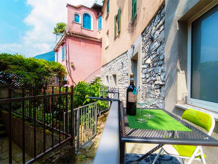Appartamento bilocale in vendita in Via Alle Rive, Riva, Faggeto Lario