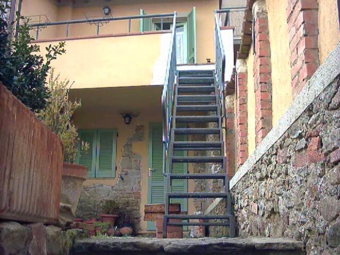 Appartamento trilocale in vendita in Via Roma, Centro, Bucine