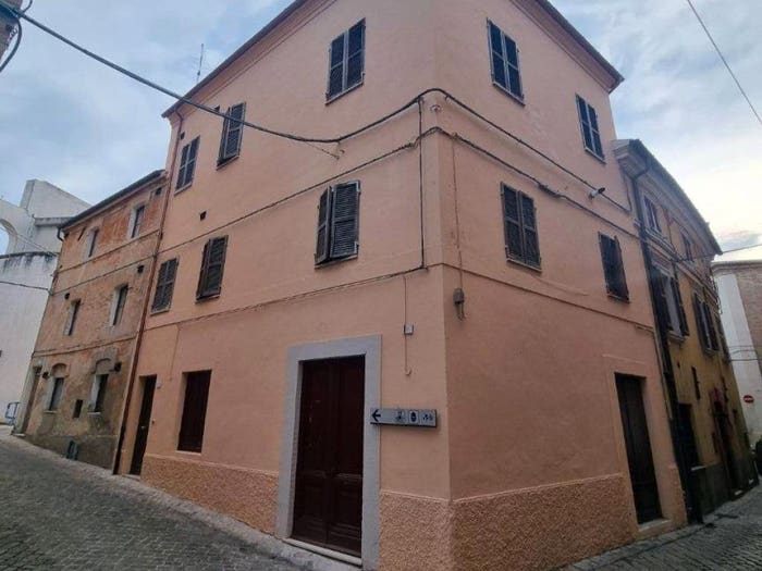 Casa quadrilocale in vendita in Via Giacomo Matteotti, Centro, Corridonia