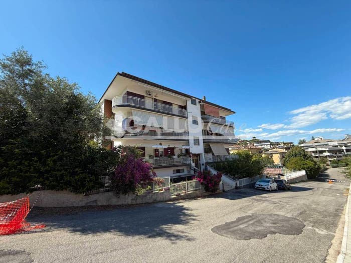 Appartamento quadrilocale in vendita in Via della pace, Andreotta, Castrolibero