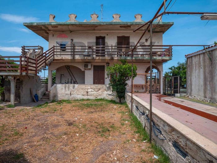 Casa con 6 locali in vendita in Via della Poiana, Carrozziere Sacramento, Siracusa