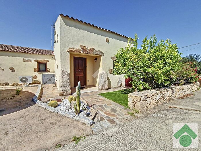 Casa trilocale in vendita in Via Montelittu, Loiri Porto San Paolo