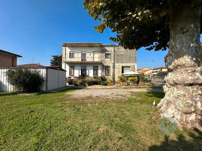 Casa con 5 locali in vendita in Via RISORGIMENTO, Centro, San Giacomo delle Segnate