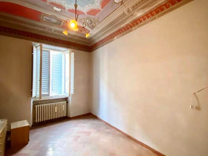 Appartamento con 6 locali in vendita in Centro, Urbino