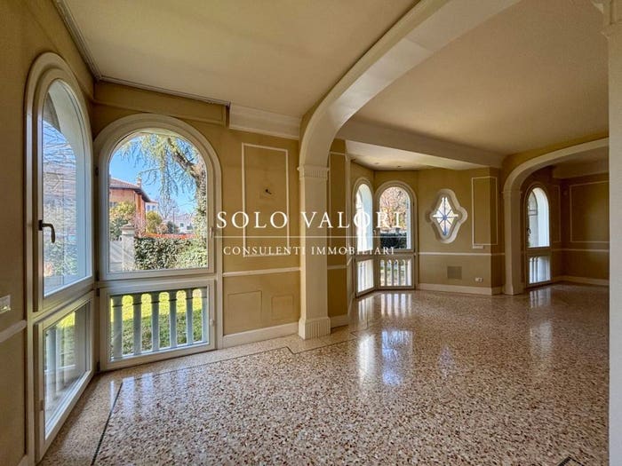 Casa con 6 locali in vendita in Castelfranco Veneto