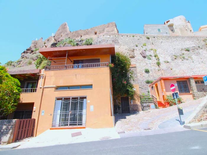 Appartamento trilocale in vendita in Via Nazionale, Centro, Castelsardo