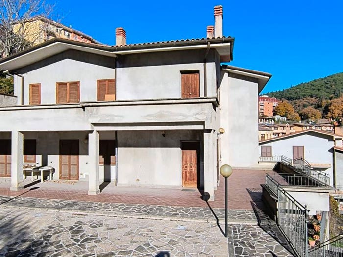 Casa con 6 locali in vendita in Via Don Giovanni Minzoni, Arsoli