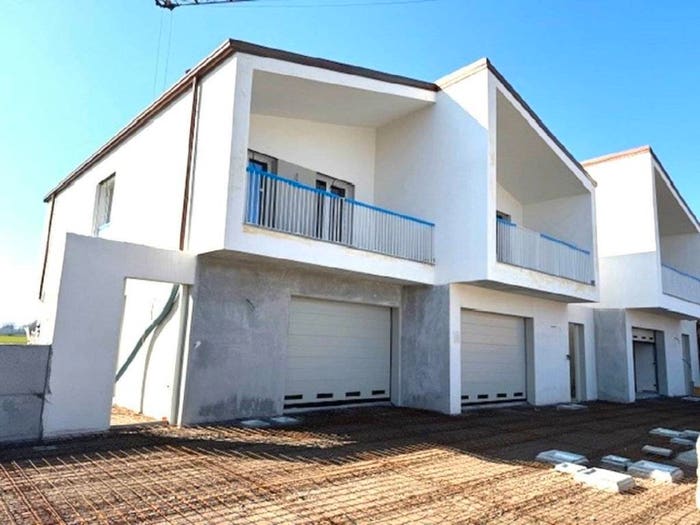Casa quadrilocale in vendita in Via Vittorio Veneto, Centro, Appiano Gentile