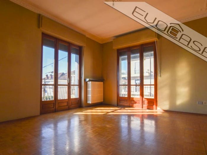 Appartamento quadrilocale in vendita in Via Giosuè Carducci, Tabona Borgo Nuovo, Pinerolo