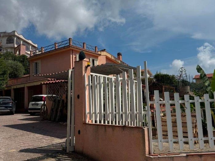 Casa con 6 locali in vendita in Largo Citola, Annunziata Bassa, Messina