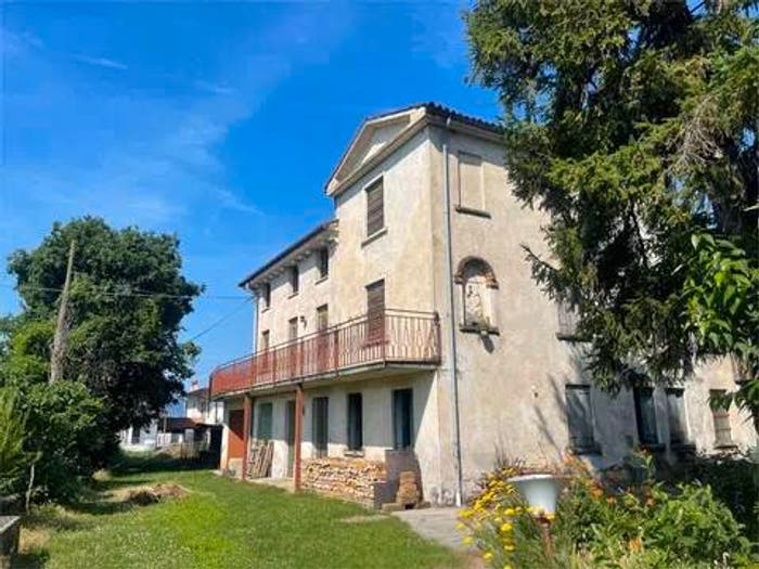 Casa con 6 locali in vendita in Centro, Thiene