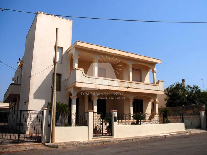 Casa con 6 locali in vendita in Via Balvano, Centro, Castrignano del Capo
