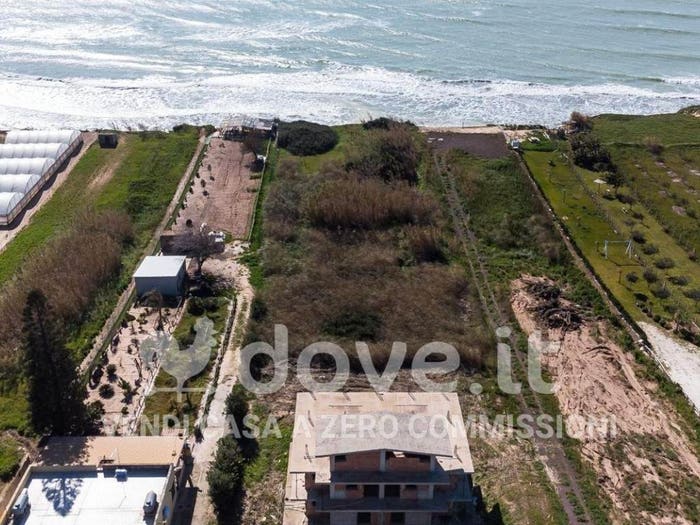 Casa con 6 locali in vendita in via Puntorio, Pachino