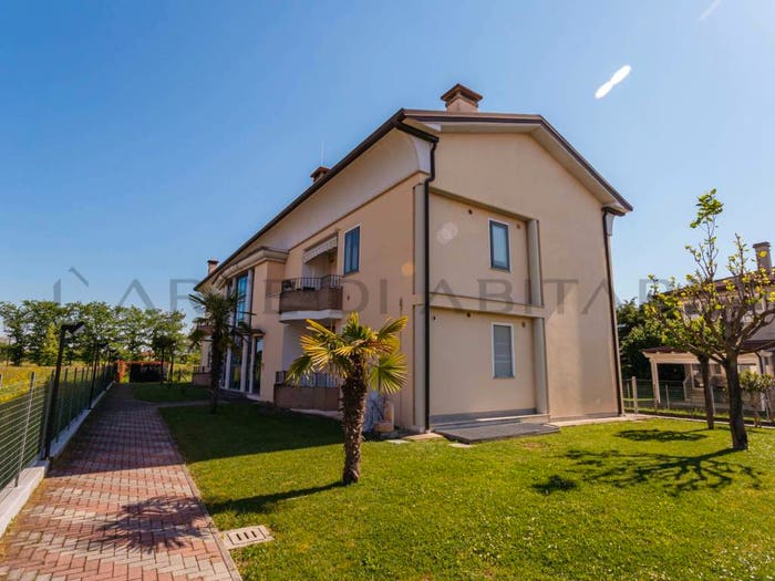Appartamento trilocale in vendita in Via San Leopoldo, Campagnola, Brugine