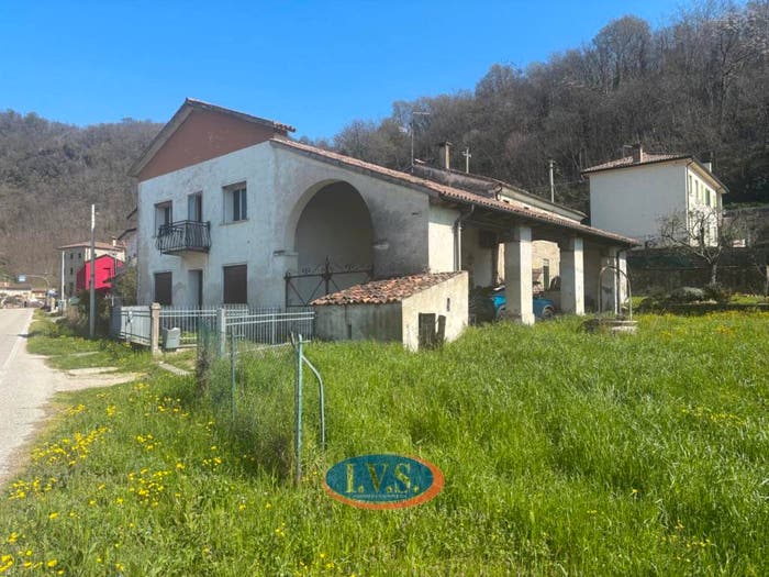 Casa con 6 locali in vendita in Via Ca' Morosini, Vo'