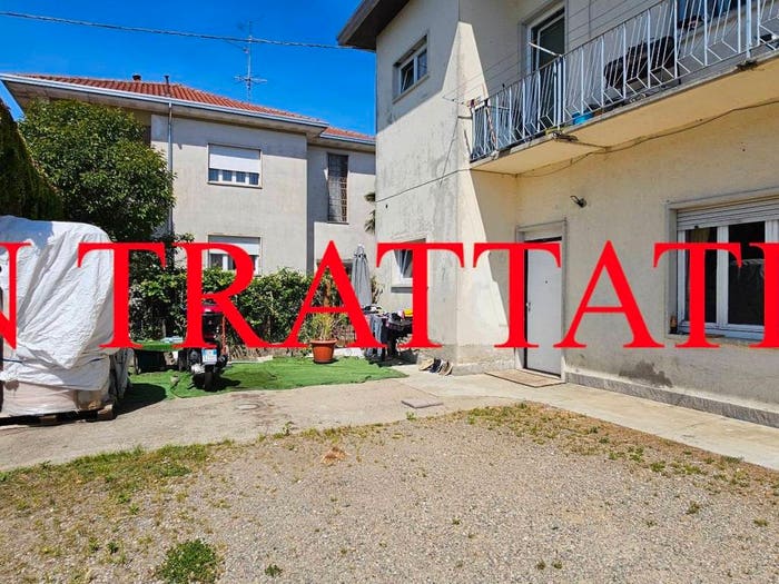 Appartamento trilocale in vendita in Via Monviso, Centro, Lonate Pozzolo