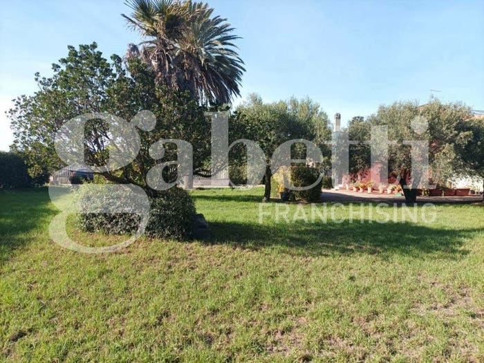 Casa con 6 locali in vendita in viale Europa sn, Quartu, Quartu Sant'Elena