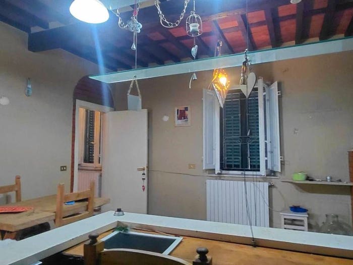 Casa con 6 locali in vendita in via della pace, Montecarlo