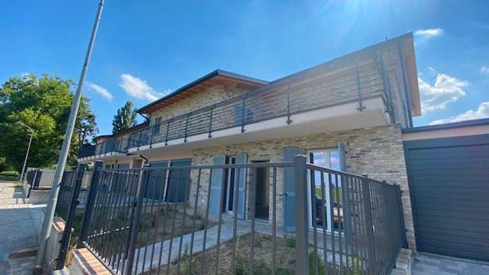Appartamento trilocale in vendita in Strada Ca' della Terra, Cà della Terra, Pavia
