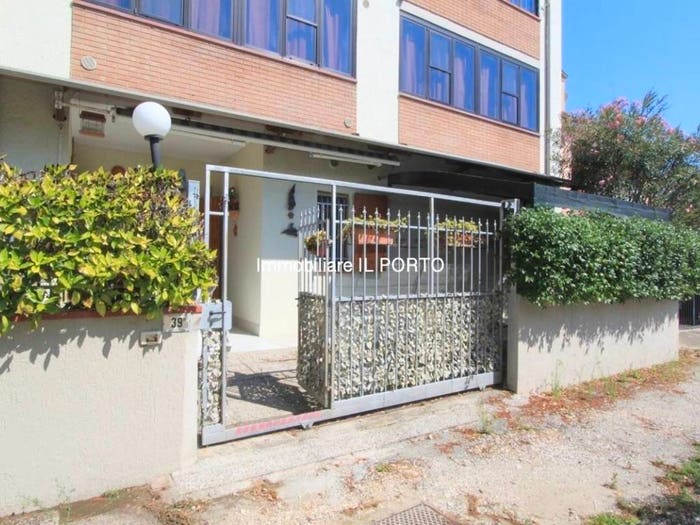 Appartamento trilocale in vendita in Lido degli Scacchi Lido di Pomposa, Comacchio