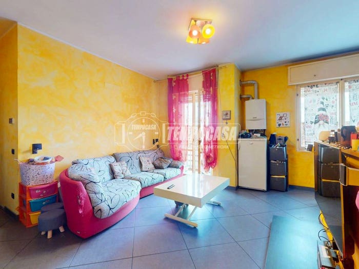 Appartamento trilocale in vendita in Via Molino, Centro, Cogliate