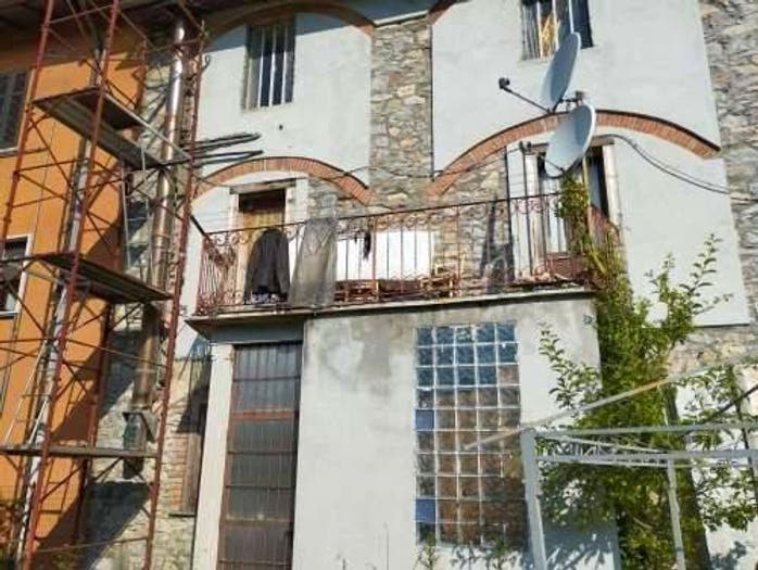 Appartamento con 5 locali in vendita in Str Armino, Cocquio, CocquioTrevisago