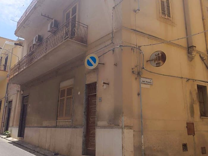 Casa con 6 locali in vendita in Via Ciro Scianna, Centro, Bagheria