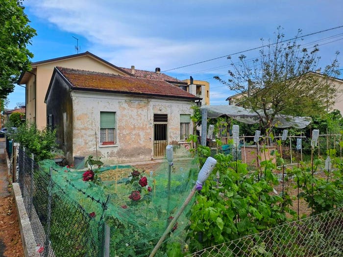 Casa quadrilocale in vendita in Via Cervese, San Giorgio Pioppa, Cesena