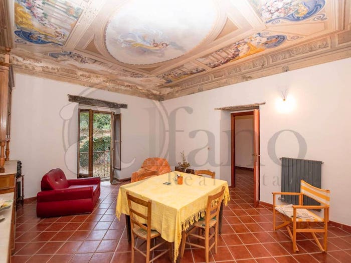 Casa con 6 locali in vendita in Via Roma, Sasso di Castalda