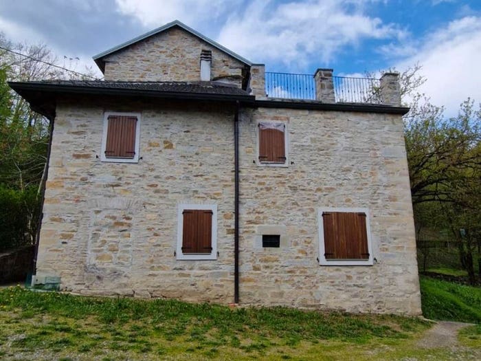 Casa in vendita in Via Statale, Montefiorino