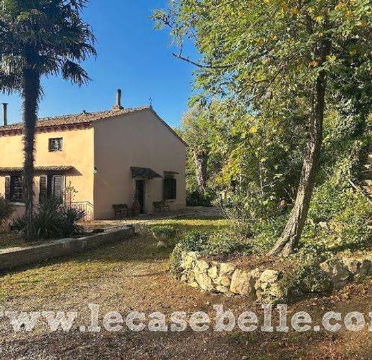 Casa con 6 locali in vendita in Vocabolo Fonteviva, Giove