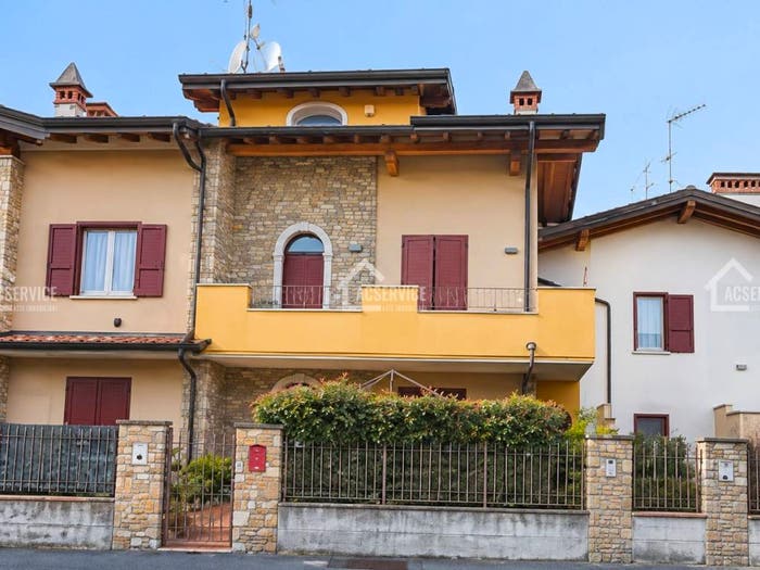 Appartamento trilocale in vendita in Via Trento, Ospitaletto