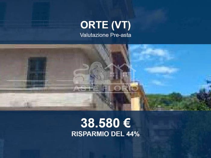 Appartamento quadrilocale in vendita in Corso Garibaldi, Orte Scalo, Orte