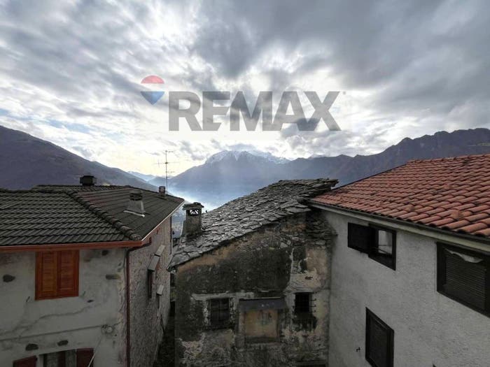 Casa con 6 locali in vendita in Narro Indovero, Casargo
