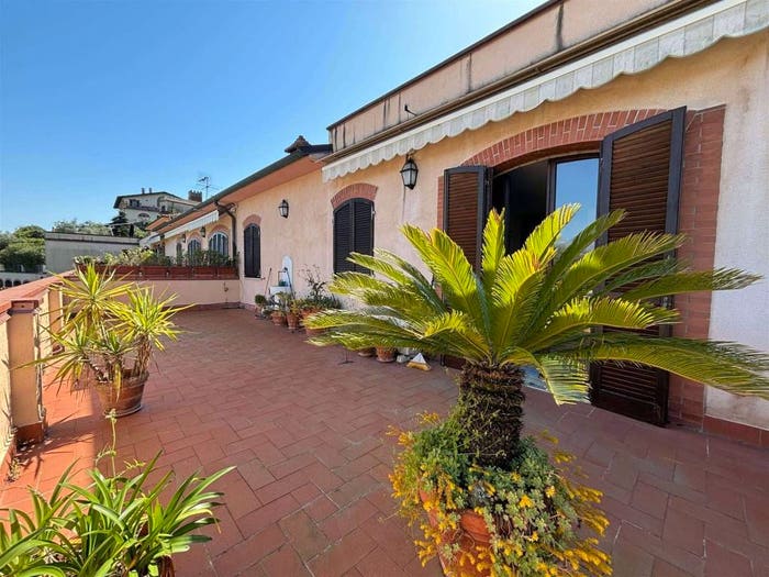 Appartamento quadrilocale in vendita in Ameglia
