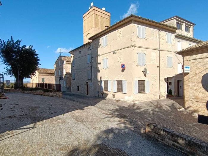 Casa con 6 locali in vendita in Vicolo Giacomo Leopardi, Centro, Mogliano
