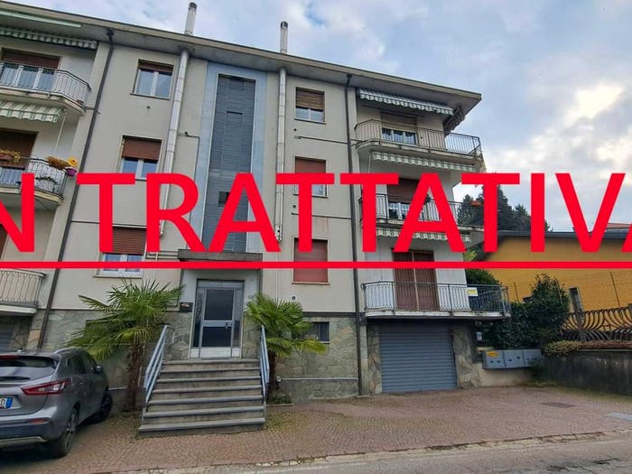 Appartamento trilocale in vendita in Via Guglielmo Marconi, Centro, Castronno