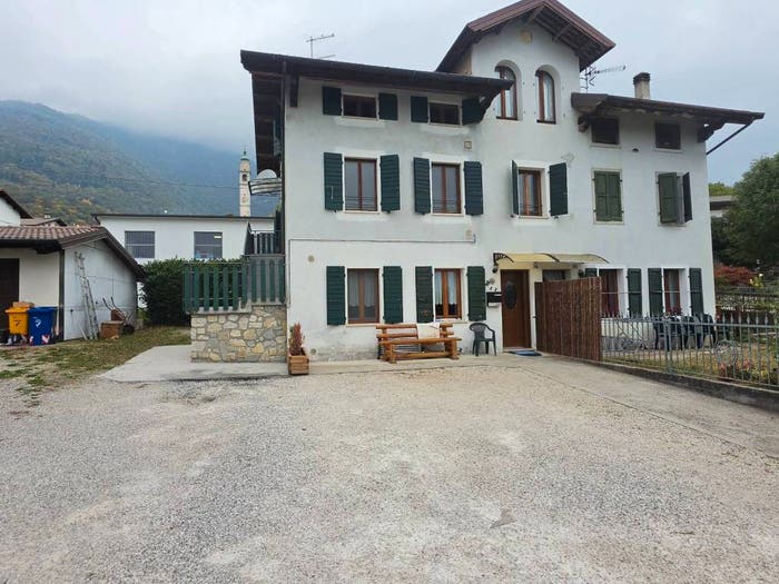 Appartamento trilocale in vendita in Via Strada Vecia, Centro, Cesiomaggiore