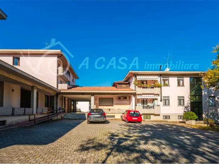 Appartamento con 6 locali in vendita in LARGO PAPA GIVANNI, Salita Riola, Fornovo di Taro