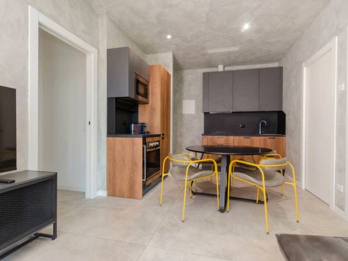 Appartamento trilocale in vendita in Via Ravenna, Corvetto, Milano
